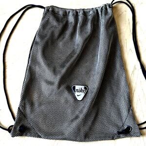 VTG Nike Black Gold Mesh Bag Gym Cinch Sack Drawstring Stadium College NFL